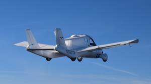 世界上第一辆飞行汽车在获得美国联邦航空局证书后可以起飞