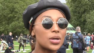 英国黑人生活问题激进主义者萨莎·约翰逊（Sasha Johnson）在头上开枪