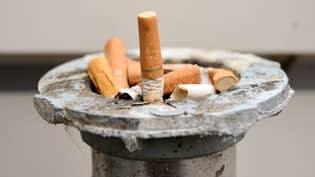 英国首个将在牛津郡推出的户外吸烟禁令