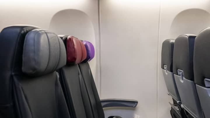 在航班上预订靠窗座位，不能保证您有窗户