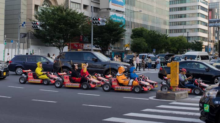 Mario Kart Fans可以在日本的任天堂风格的Go-Kart驾驶“width=